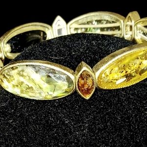Vintage Grn/Brwn Amber gemstone/goldtone stretch fashion bracelet slide bangle.